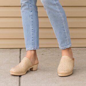 Madewell SZ 8 The Jordyn Clog in Woven Leather Desert Dune